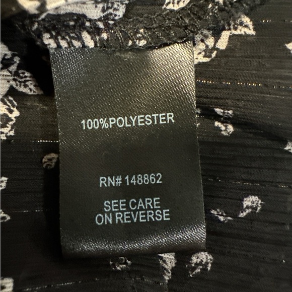 Torrid Elegant Black Floral Women's Top - Picture 8 of 8